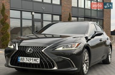 Седан Lexus ES 2022 в Виннице