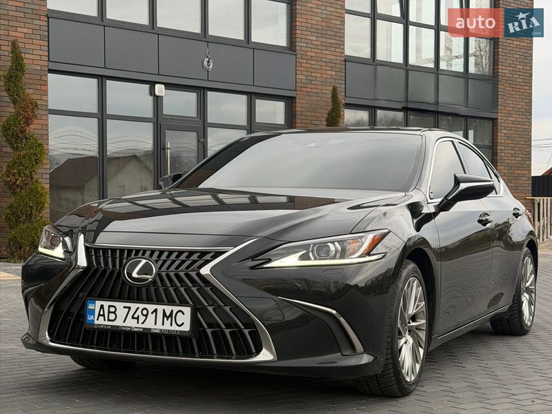 Седан Lexus ES 2022 в Виннице