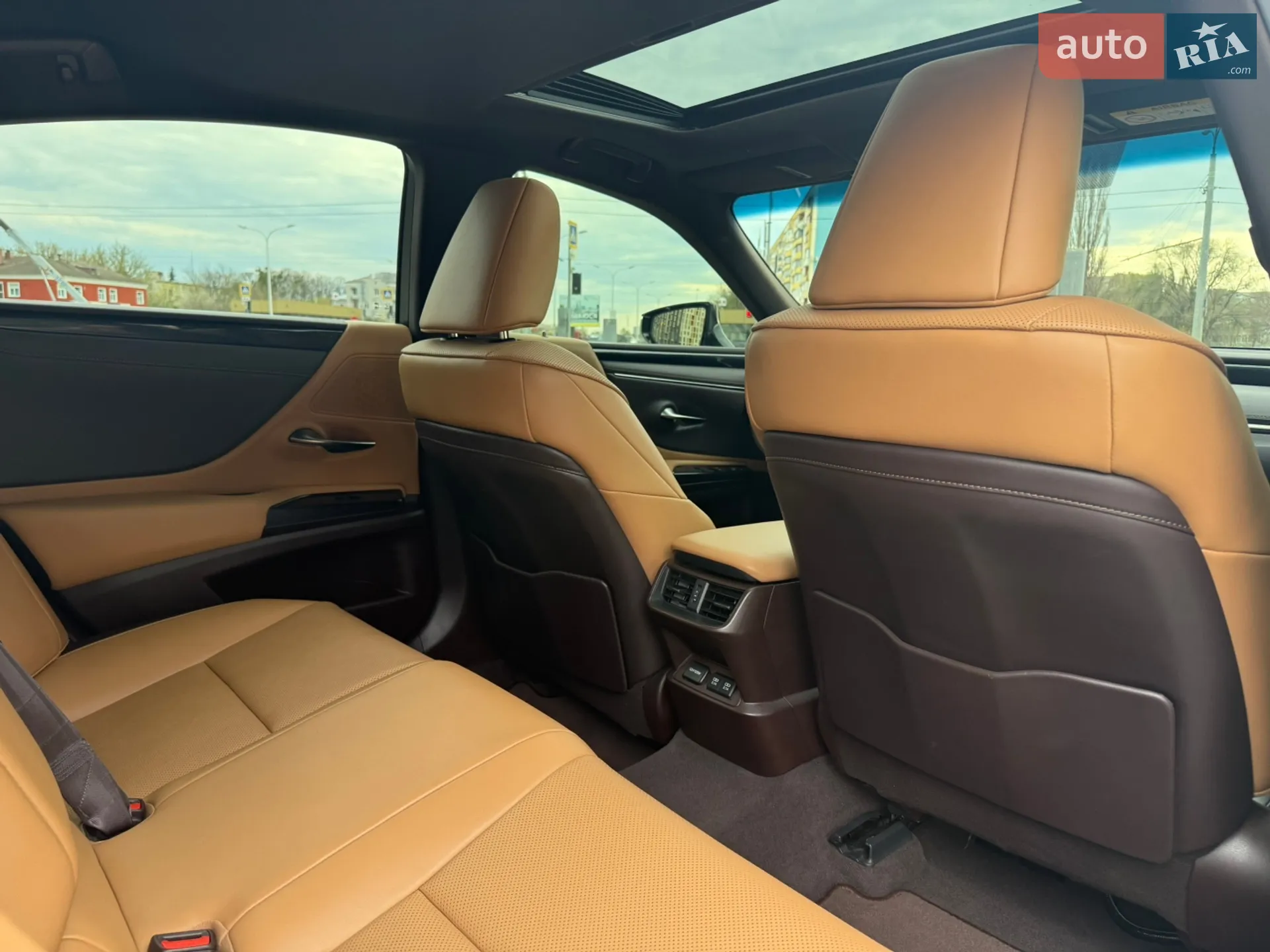 2019 Lexus ES - мініатюра 17