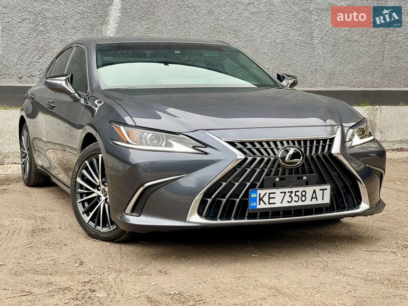 Lexus ES 2022