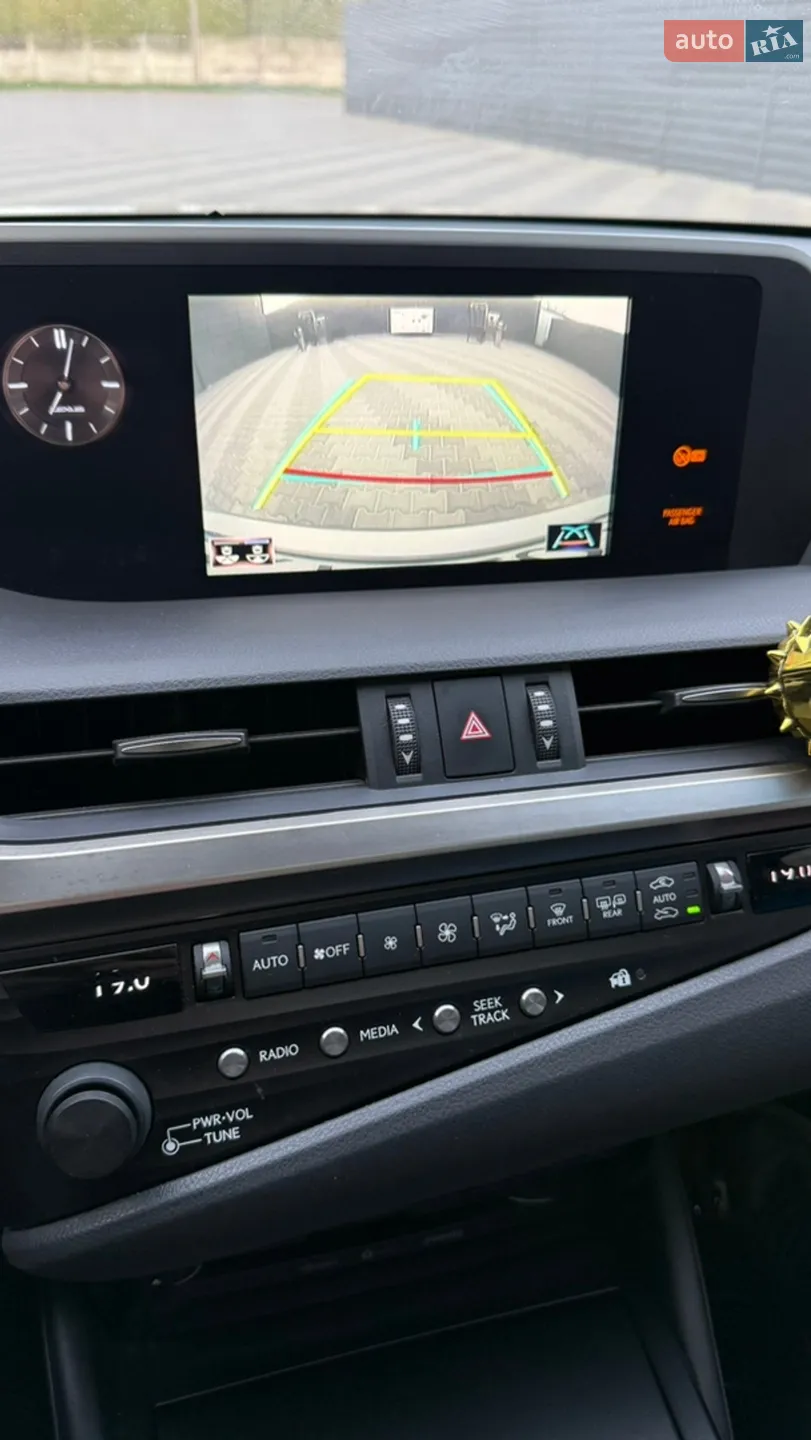 2019 Lexus ES - мініатюра 13