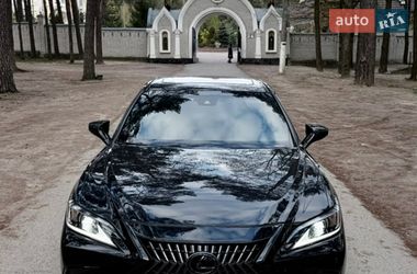 Седан Lexus ES 2021 в Киеве