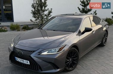 Седан Lexus ES 2020 в Луцьку