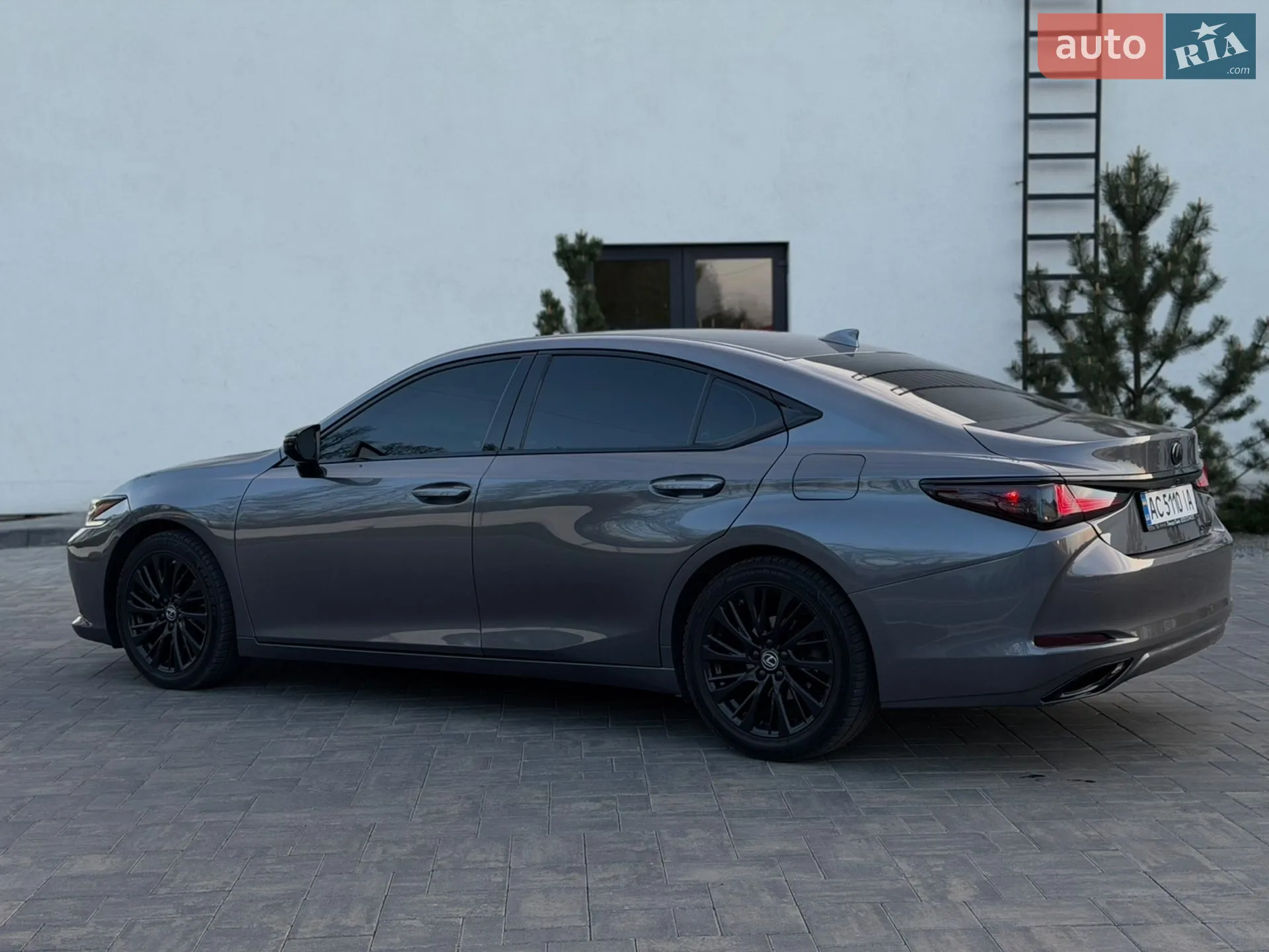 2020 Lexus ES - мініатюра 10