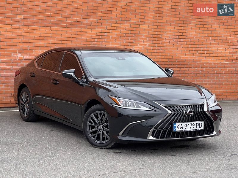 Lexus ES 2022