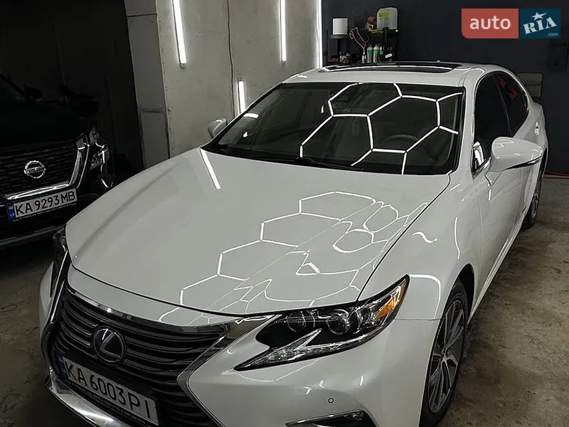 Lexus ES 2016