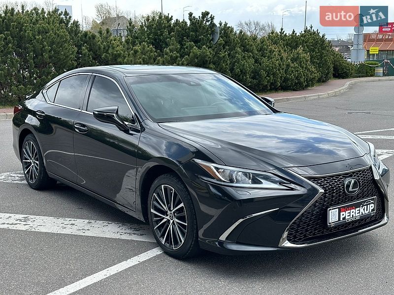 Lexus ES 2023