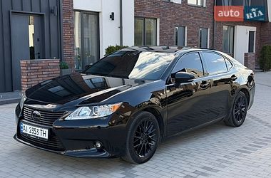 Седан Lexus ES 2014 в Умані