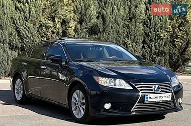 Седан Lexus ES 2014 в Києві