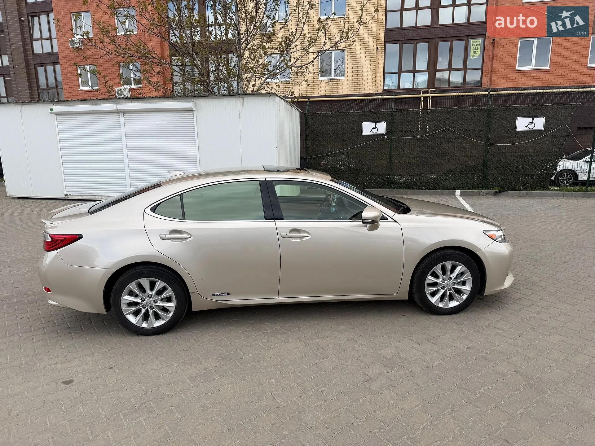 2015 Lexus ES - мініатюра 3