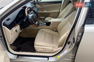 Седан Lexus ES 2015 в Одессе