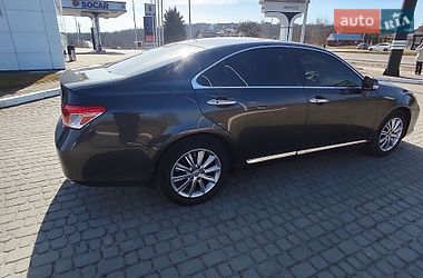 Седан Lexus ES 2011 в Львове