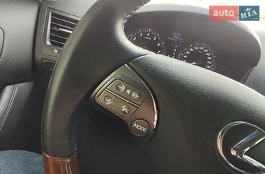 Седан Lexus ES 2011 в Львове
