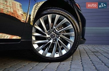 Седан Lexus ES 2019 в Львове