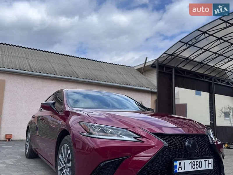 Lexus ES 2022