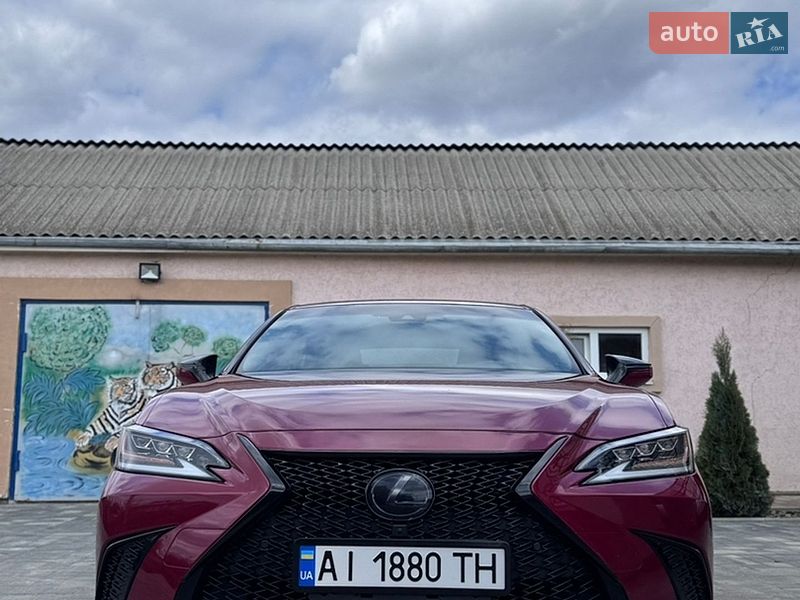 Седан Lexus ES 2022 в Киеве