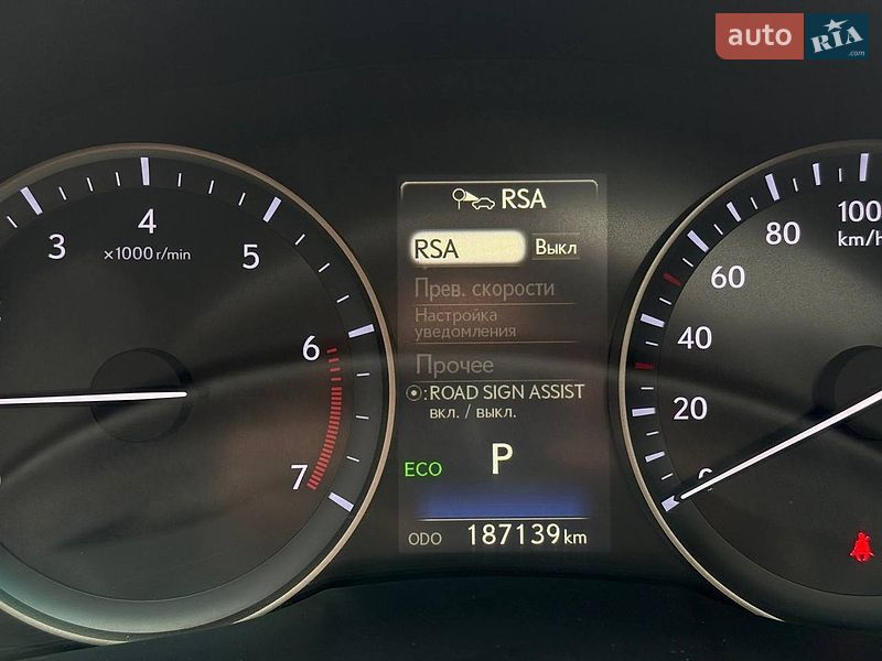 Седан Lexus ES 2015 в Житомирі