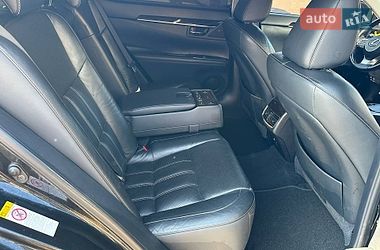 Седан Lexus ES 2015 в Житомирі
