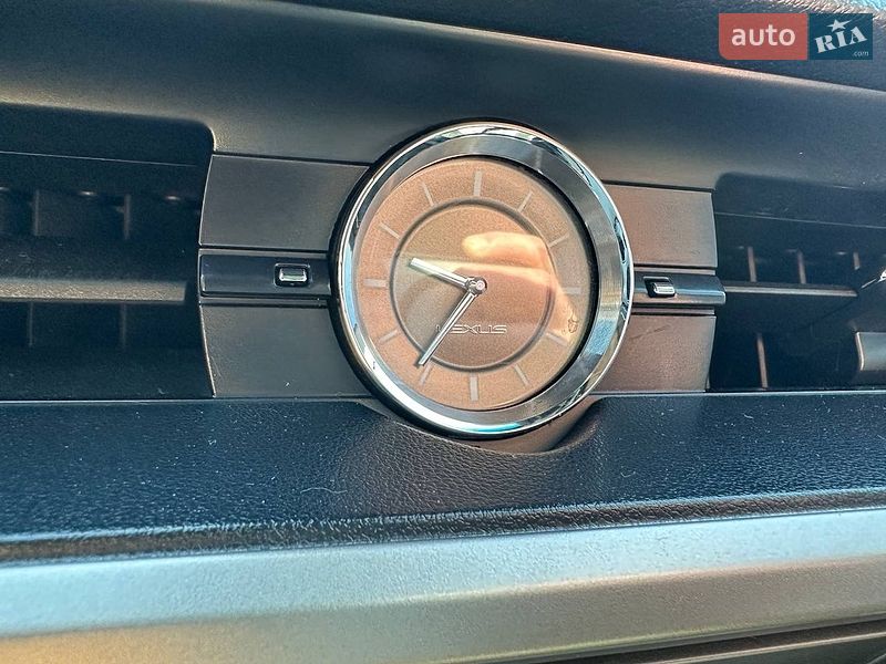 Седан Lexus ES 2015 в Житомирі