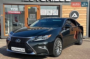 Седан Lexus ES 2015 в Житомирі