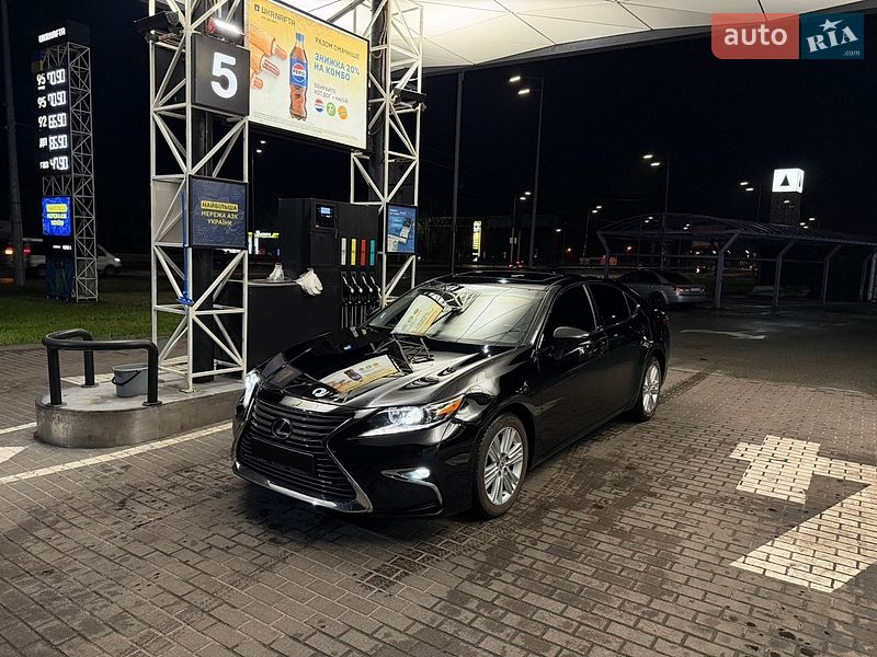 Седан Lexus ES 2015 в Киеве