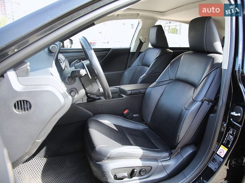 Седан Lexus ES 2018 в Харькове