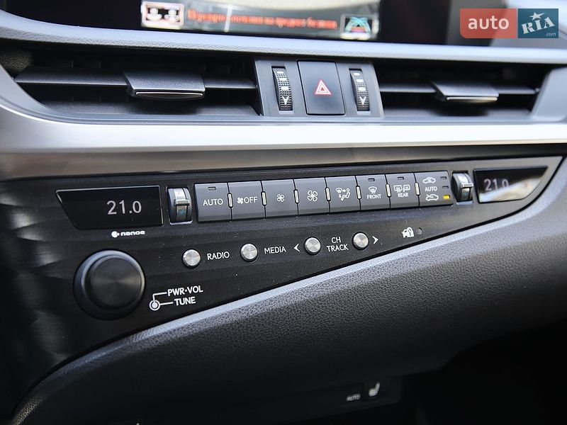 Седан Lexus ES 2018 в Харькове