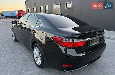 Седан Lexus ES 2013 в Вінниці