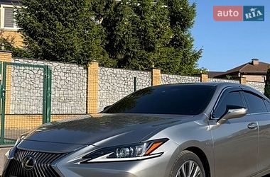 Седан Lexus ES 2020 в Киеве