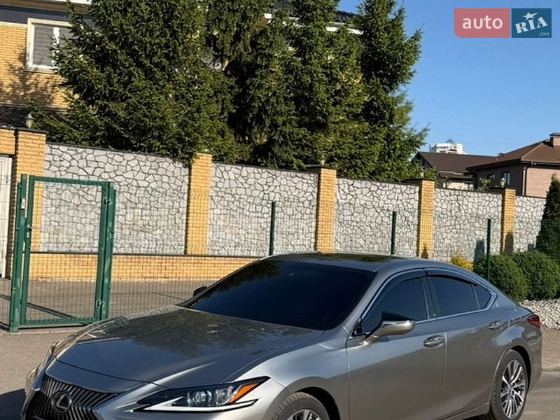 Седан Lexus ES 2020 в Киеве