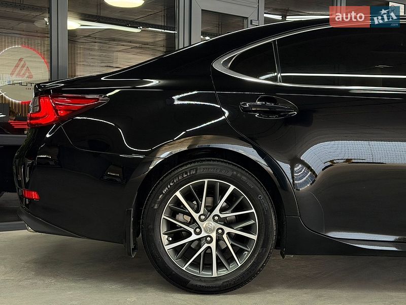 Седан Lexus ES 2018 в Одессе