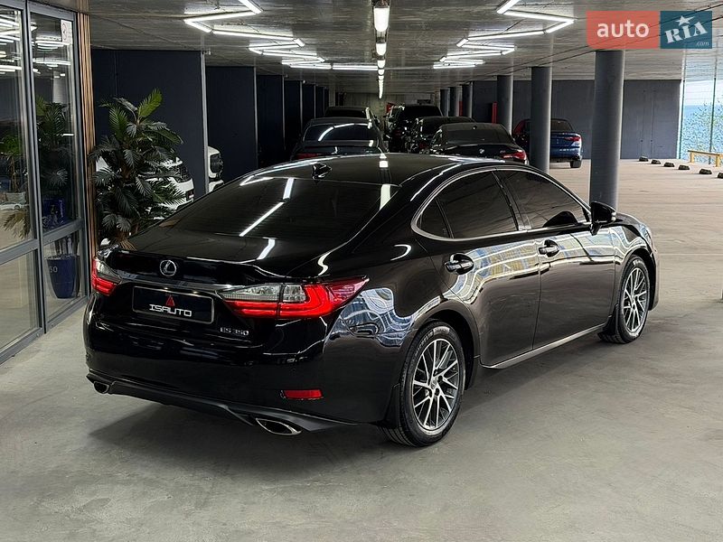 Седан Lexus ES 2018 в Одессе