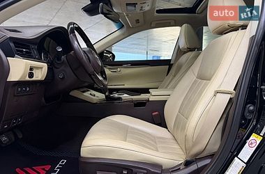 Седан Lexus ES 2018 в Одессе