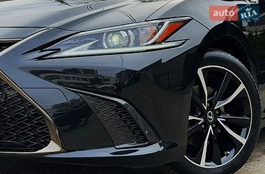 Седан Lexus ES 2023 в Киеве