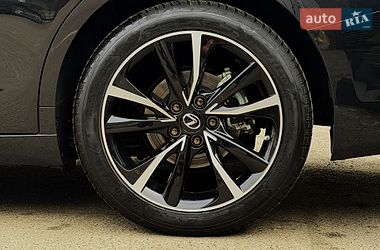 Седан Lexus ES 2023 в Киеве