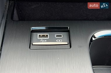 Седан Lexus ES 2023 в Киеве