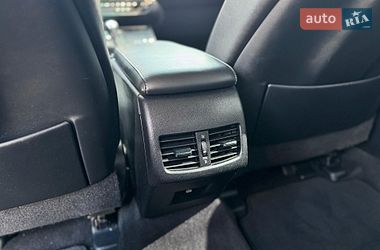 Седан Lexus ES 2012 в Тростянце