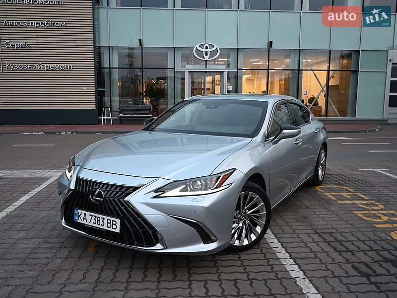 Седан Lexus ES 2023 в Киеве