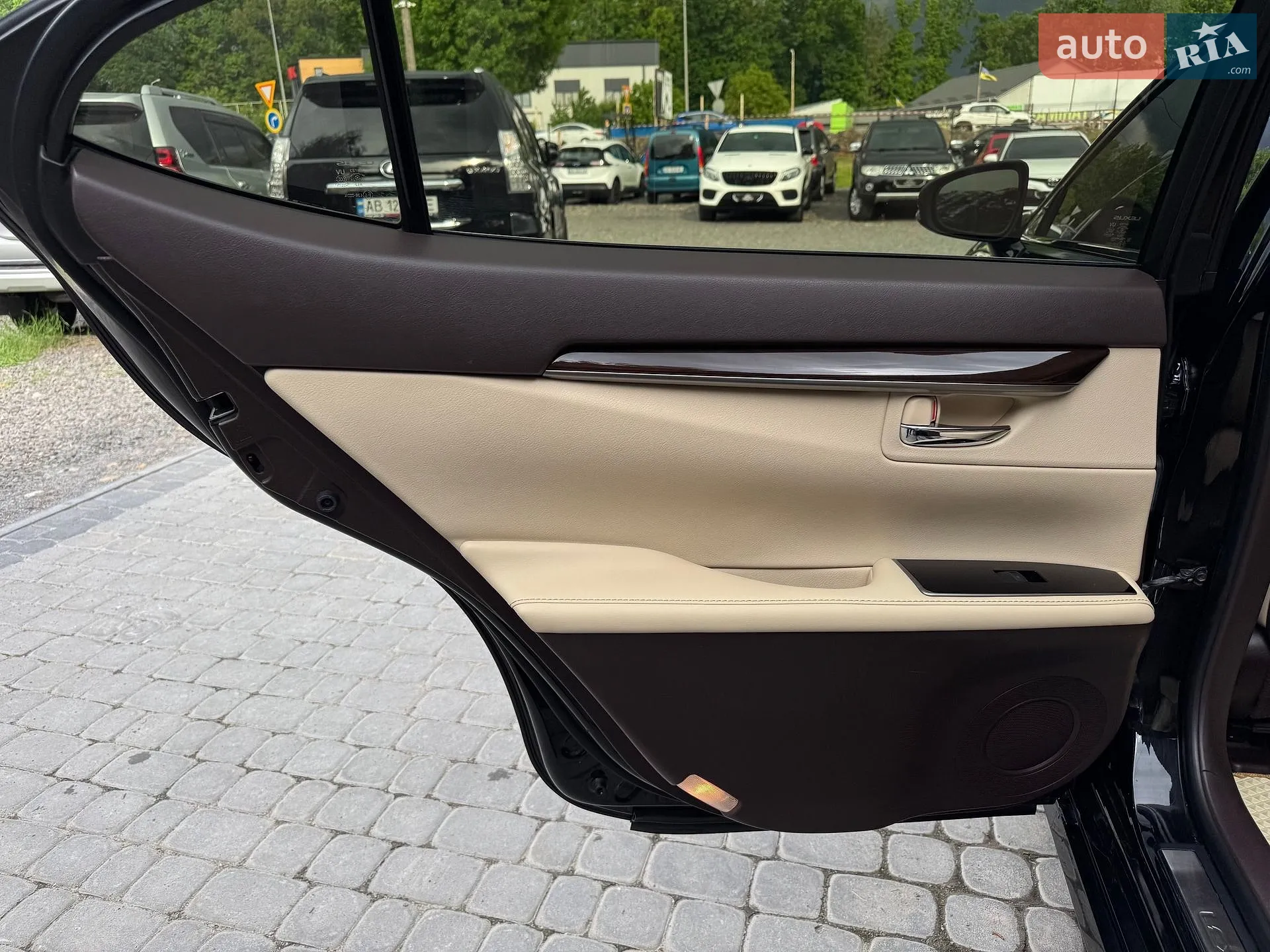 2016 Lexus ES - мініатюра 27