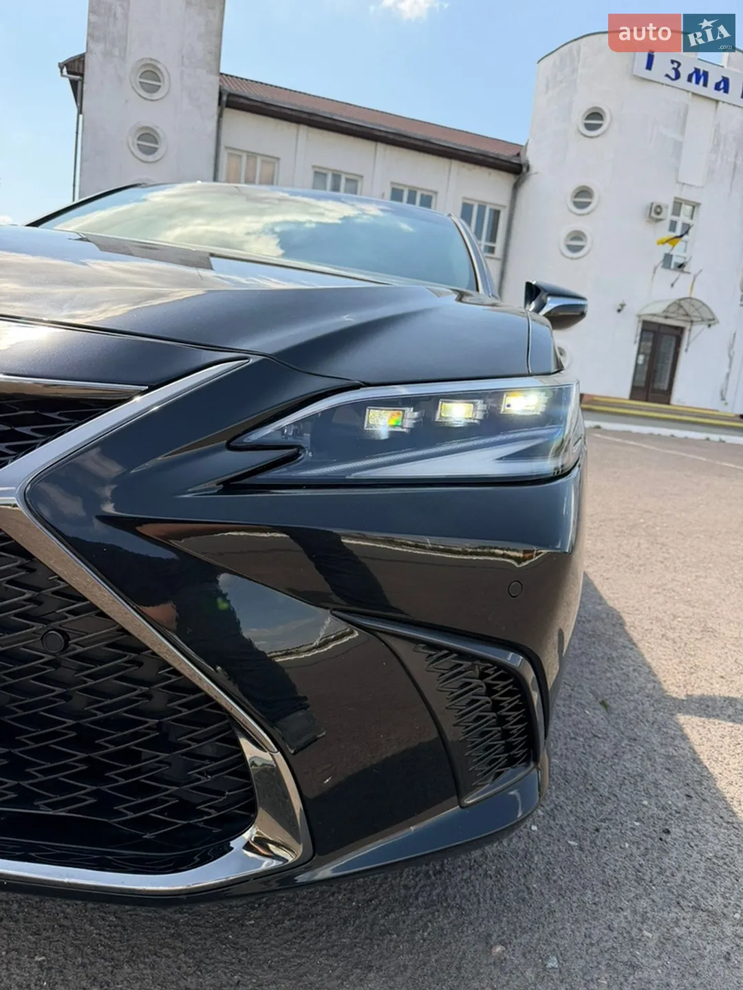 2022 Lexus ES - мініатюра 8