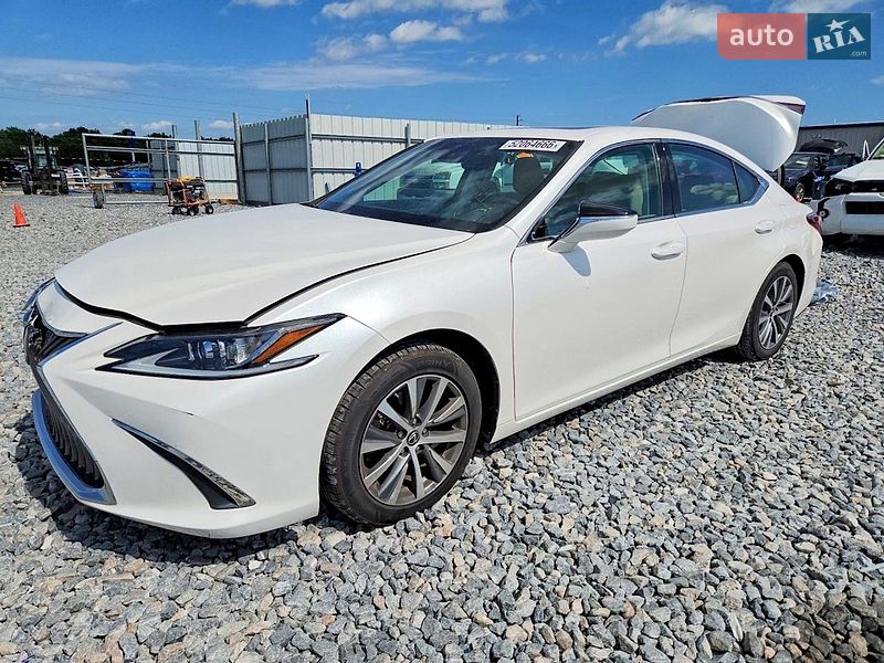Lexus ES 2021
