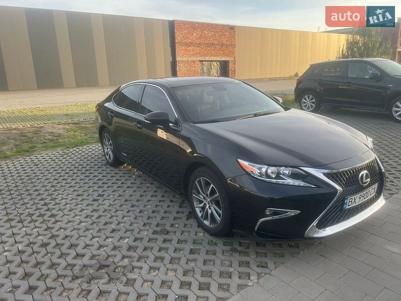 Седан Lexus ES 2017 в Хмельницком