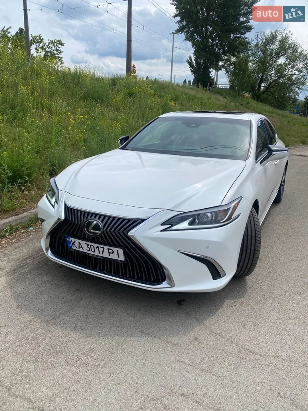 2019 Lexus ES - фото 1