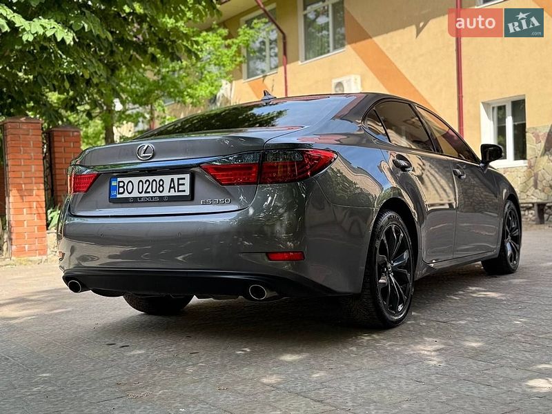 Седан Lexus ES 2012 в Тернополе