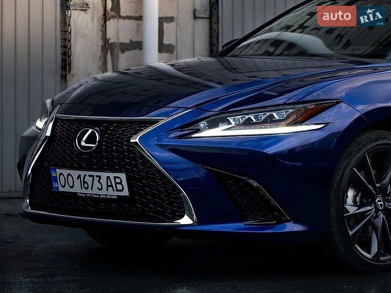 Lexus ES 2022