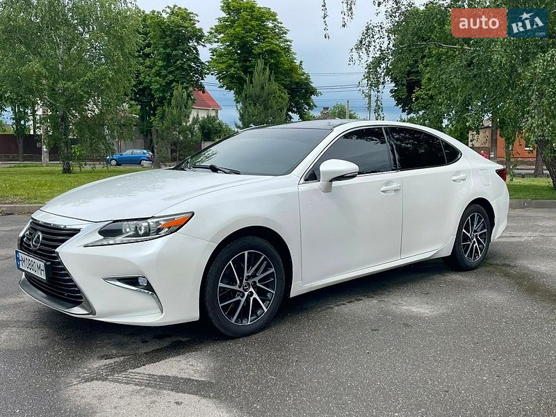 Седан Lexus ES 2016 в Сумах