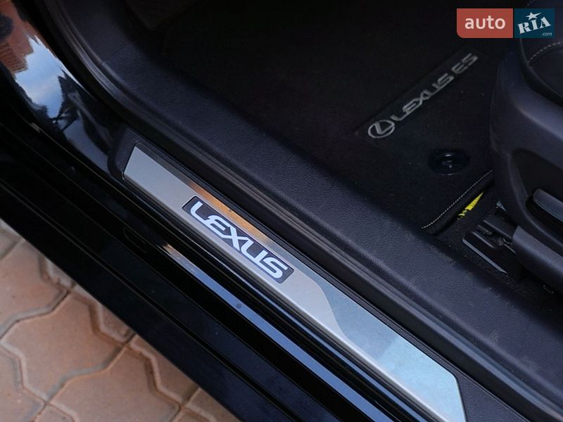 Седан Lexus ES 2024 в Одессе