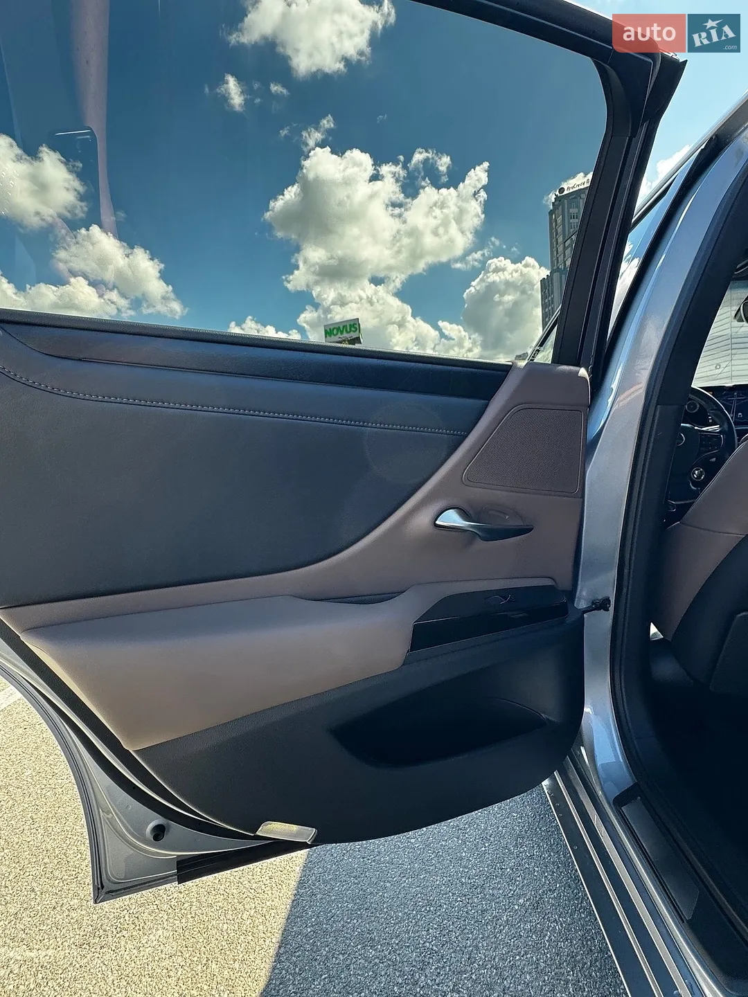 2022 Lexus ES - мініатюра 3