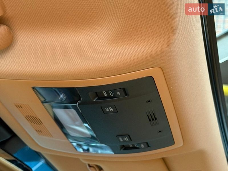 Седан Lexus ES 2023 в Виннице