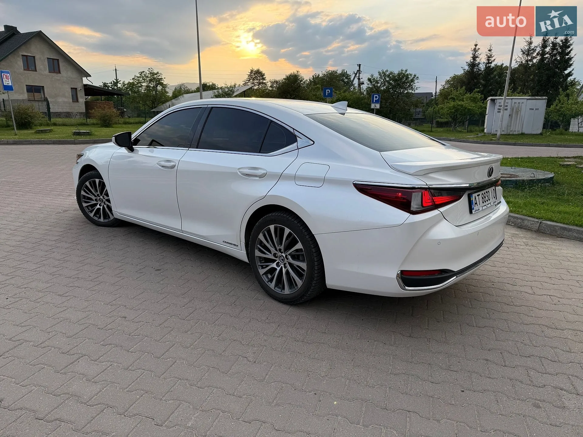 2019 Lexus ES - мініатюра 20
